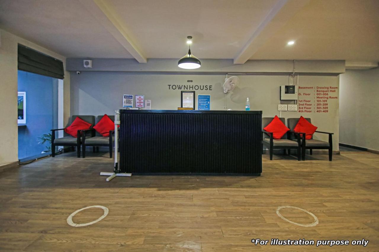 Hotel Navjivan Himatnagar Eksteriør billede