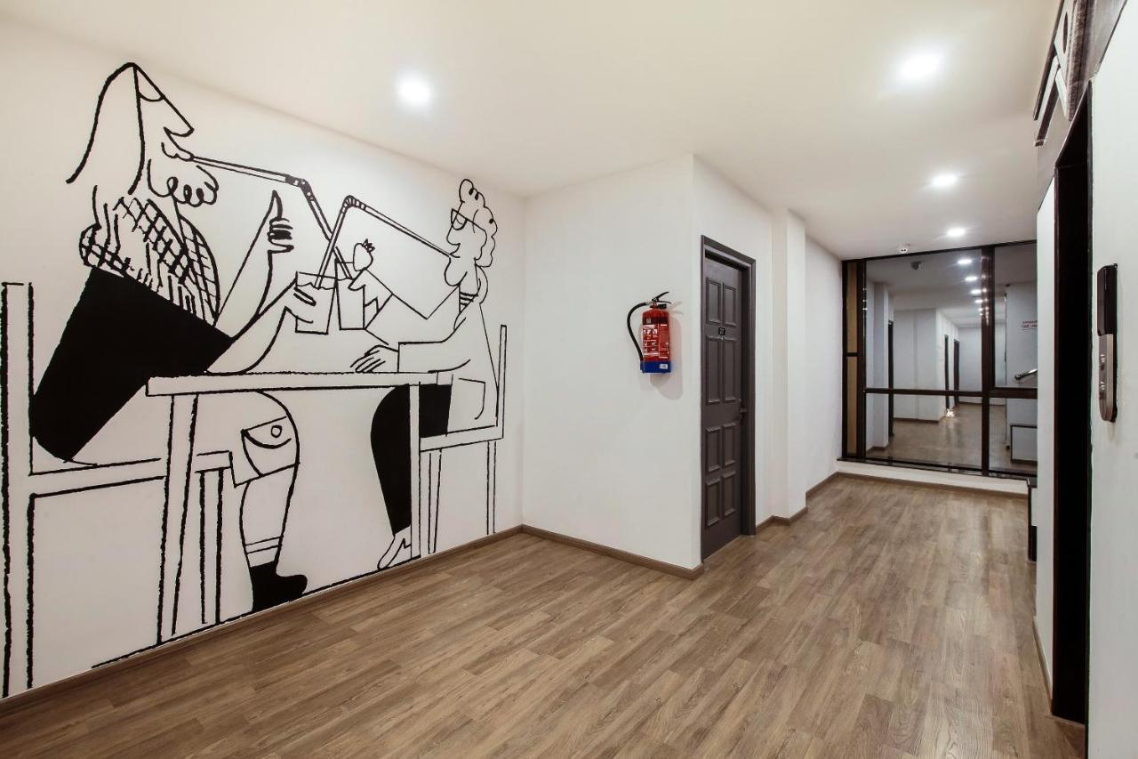 Hotel Navjivan Himatnagar Eksteriør billede