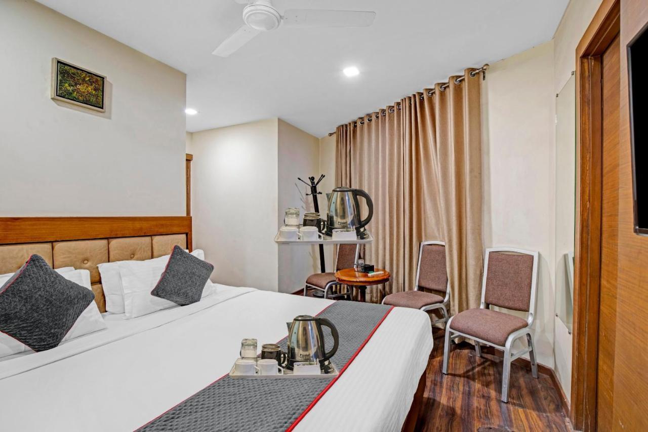 Hotel Navjivan Himatnagar Eksteriør billede